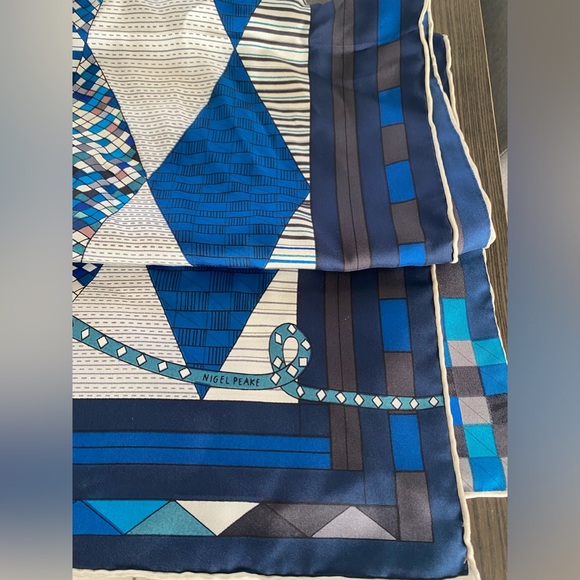 HERMES Patchwork Horse Silk Shawl Scarf - Picture 5 of 11